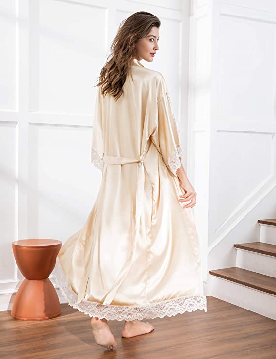 W&W Mode | Lange Bademantel mit Spinnmuster