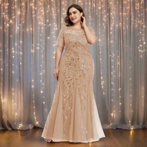 Plus-Size-Abendkleid mit Pailletten, Mesh-Stickerei und Meerjungfrau-Schnitt