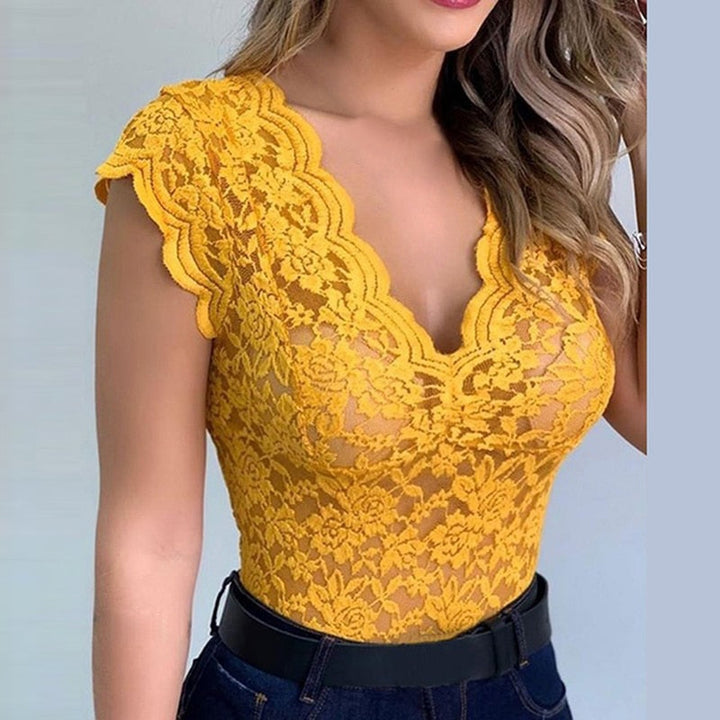 W&W Mode | Kyra Spitzenoberteil - Ein sexy und elegantes Oberteil für Damen
