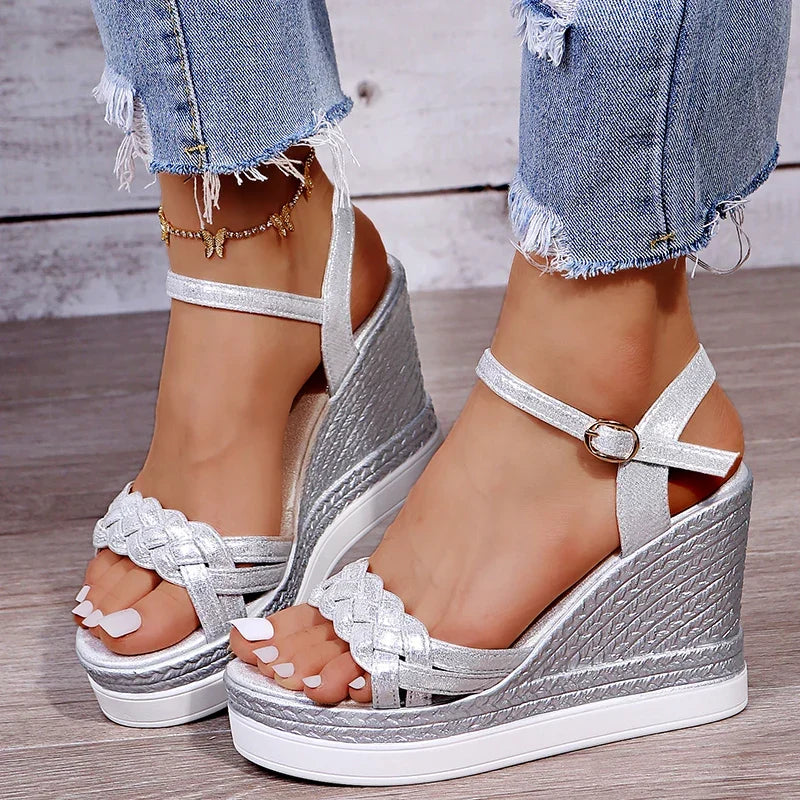 W&W Mode | Better Off That Way Wedges Sandalen