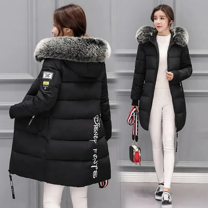 Damen-Steppjacke mit Kapuze und großem Pelzkragen