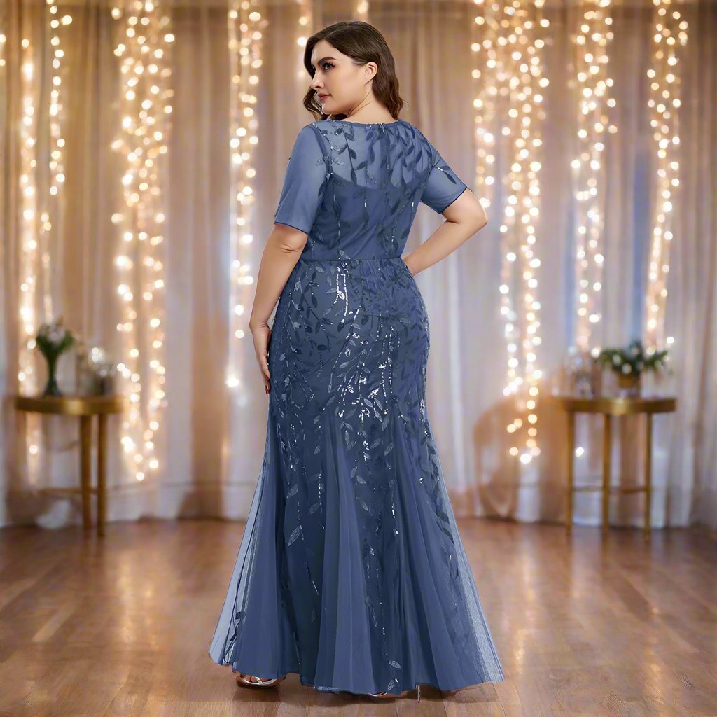 Plus-Size-Abendkleid mit Pailletten, Mesh-Stickerei und Meerjungfrau-Schnitt