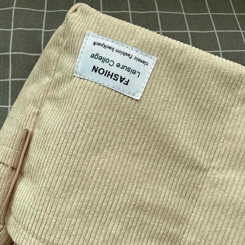 WW | Weite Corduroy Schultertasche