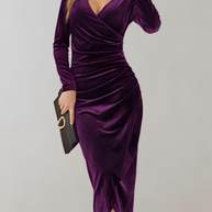 WW | Wickelkleid aus Samt mit langen Ärmeln und Rüschen