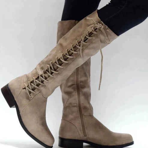 W&W - Elegante Schnürstiefel