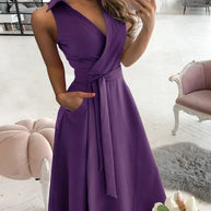 WW | Wickelkleid Ärmelloses Kragenloses Design Vorteilhaftes Taillenband Knielang