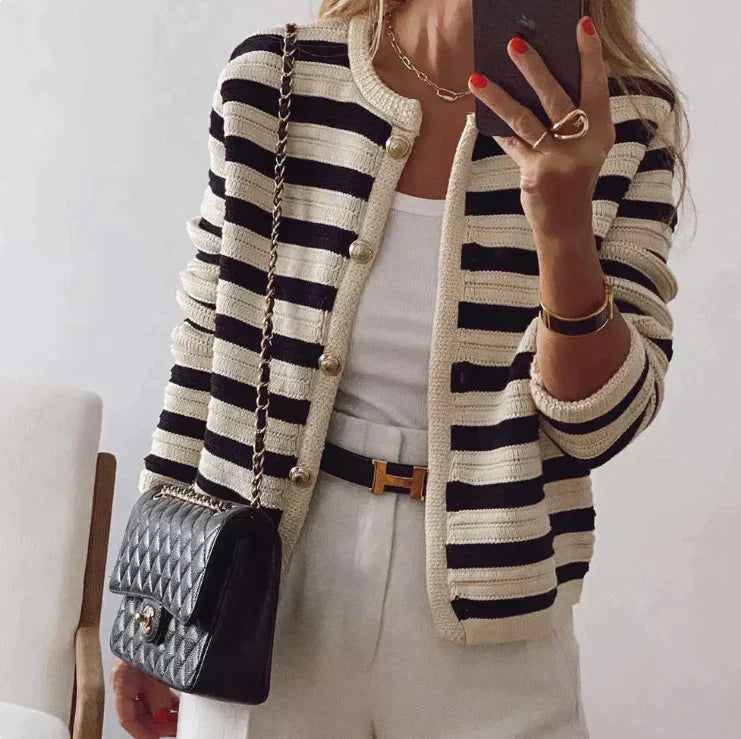 WW | Gestreifte Strickjacke mit Knöpfen für Damen