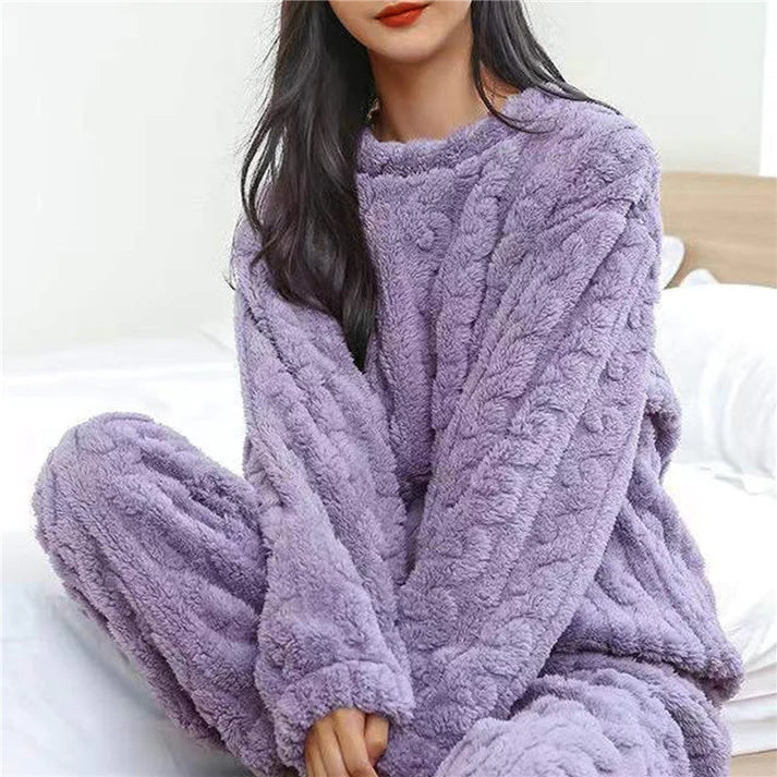 WW | delig Damen Pyjamaset aus Fleece - weiche und warme Loungewear für kalte Abende