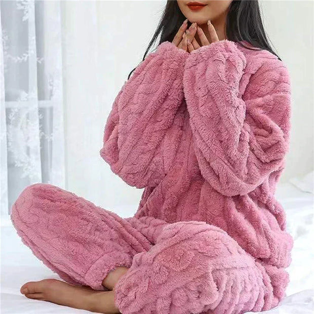 WW | delig Damen Pyjamaset aus Fleece - weiche und warme Loungewear für kalte Abende