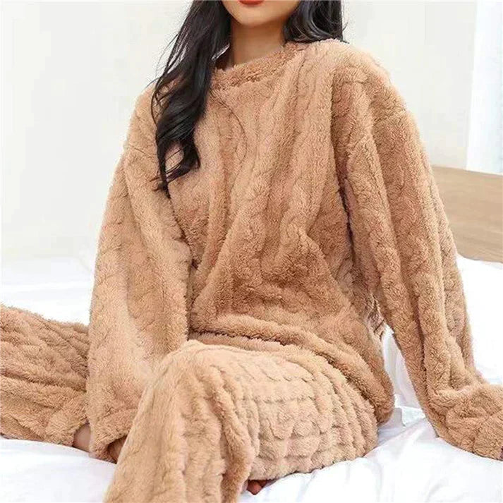 W&W Mode | delig Damen Pyjamaset aus Fleece - weiche und warme Loungewear für kalte Abende