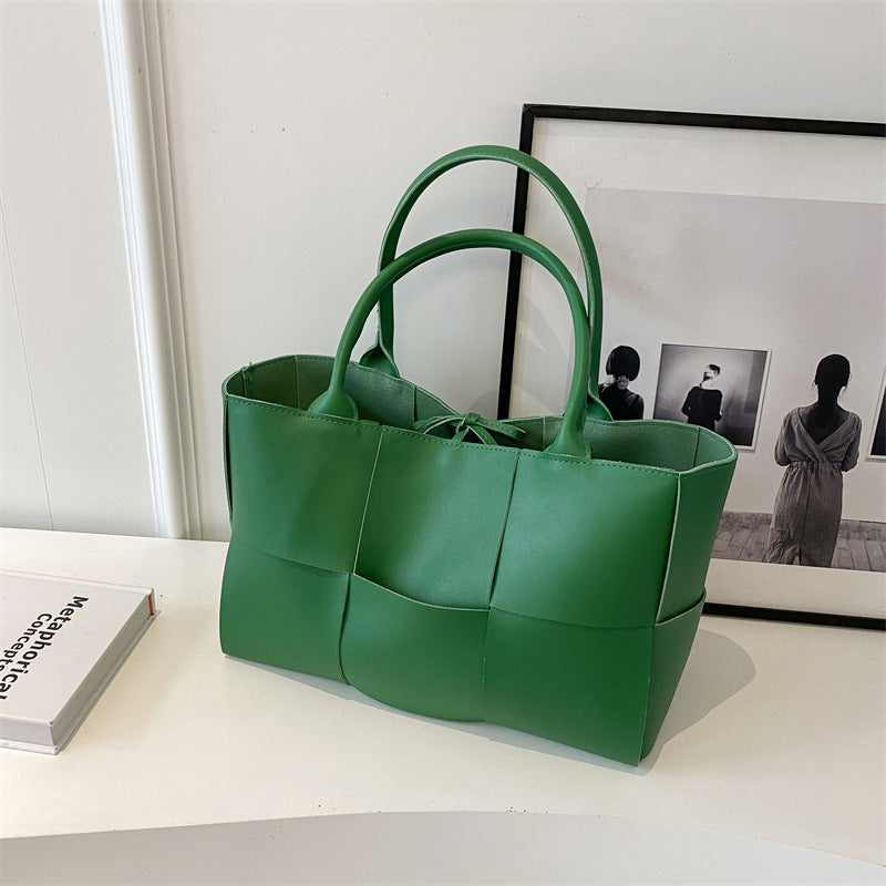 WW | Gewebte Lederhandtasche Mit Modernem Design