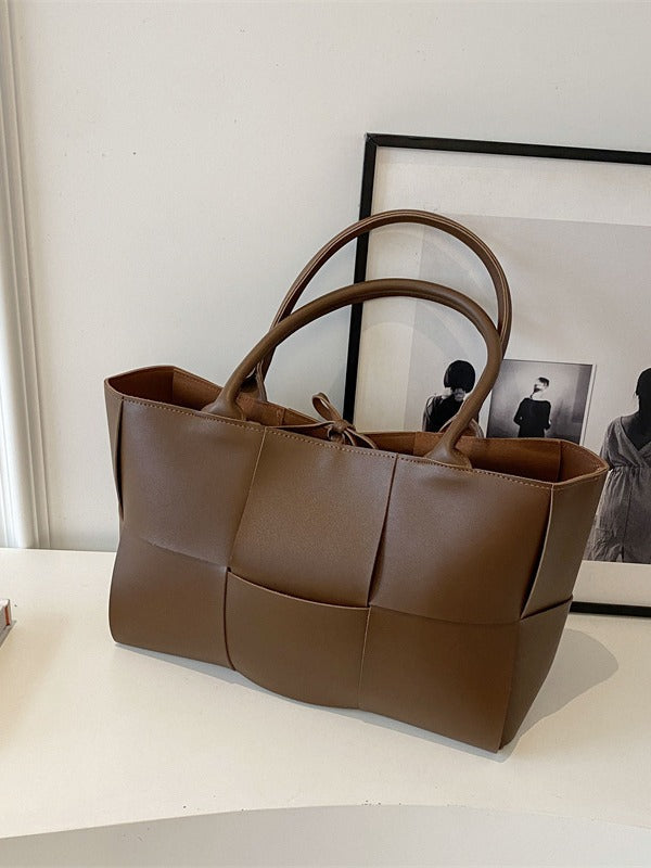 WW | Gewebte Lederhandtasche Mit Modernem Design