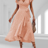 WW | Adored By You Floral Midi Kleid mit Gänseblümchen
