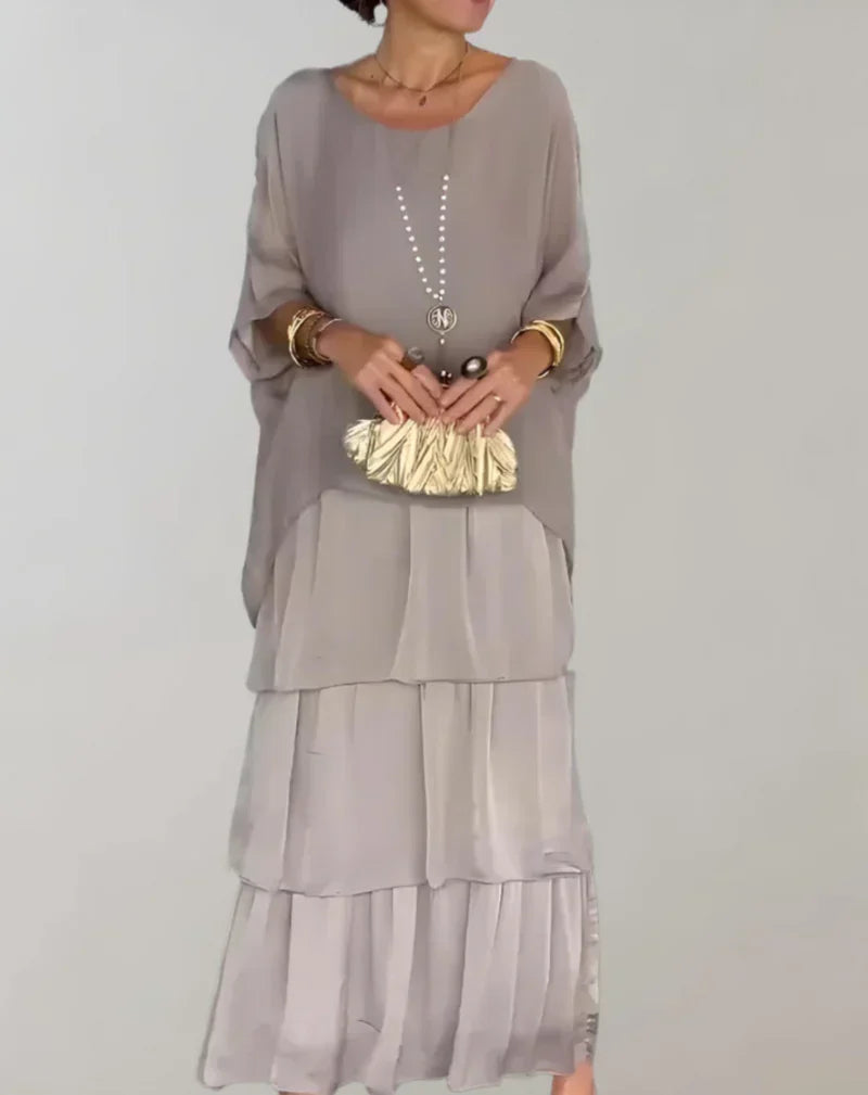 W&W Mode | Elegantes Maxikleid mit Fledermausärmeln und Gestuftem Rundhalsausschnitt