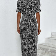 WW - Florales Kleid mit V-Ausschnitt