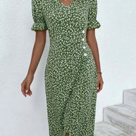 WW - Florales Kleid mit V-Ausschnitt