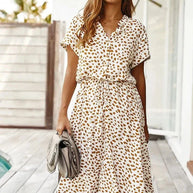 WW - Elegantes kurzärmliges Hemdblusenkleid mit Polka Dots und Kordelzug in der Taille