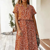 WW - Elegantes kurzärmliges Hemdblusenkleid mit Polka Dots und Kordelzug in der Taille
