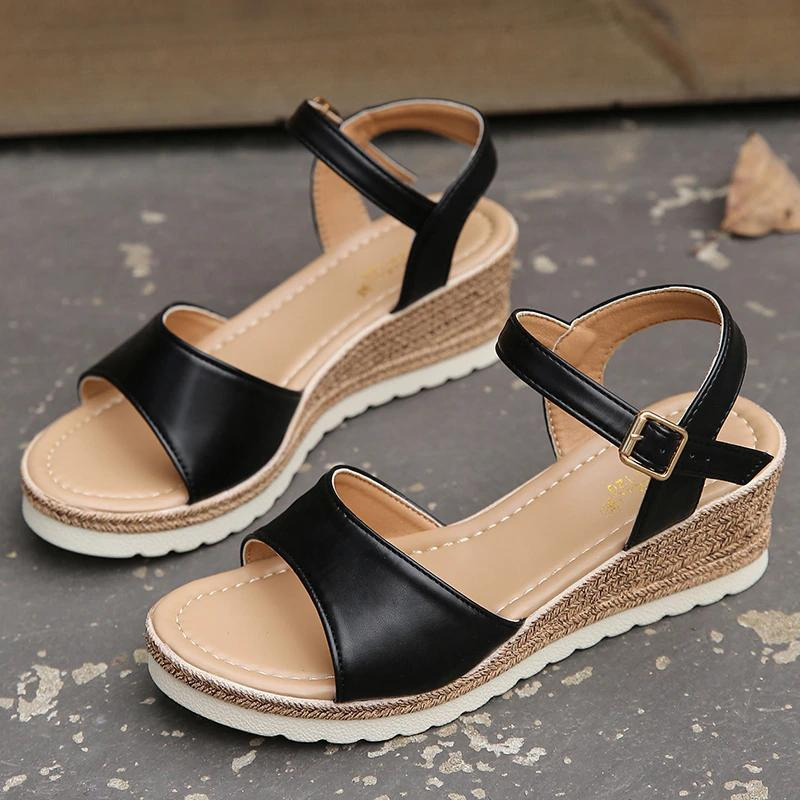 WW | Keilsandaletten Schritt in den Sommer mit trendigen Keilsandalen