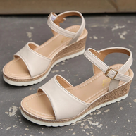 WW | Keilsandaletten Schritt in den Sommer mit trendigen Keilsandalen