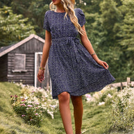 Midikleid mit Taillenband