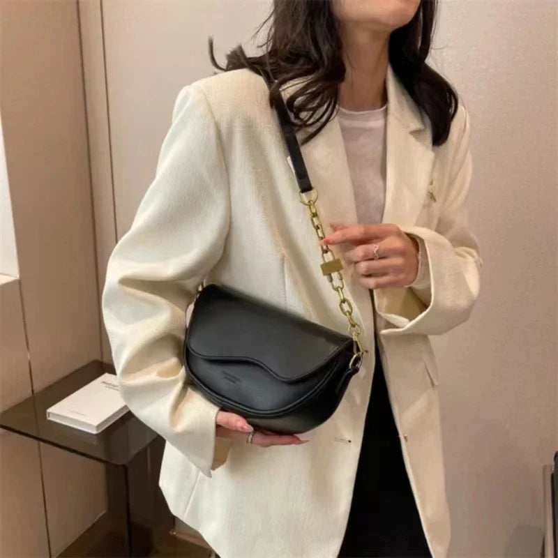 WW - Damen Schultertasche aus PU-Leder mit breitem Riemen
