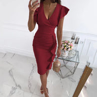 WW | Kleid mit Rüschensäumen und V-Ausschnitt