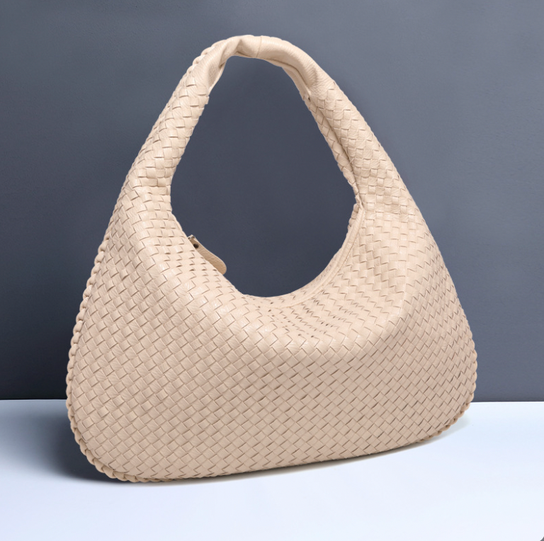 Elegante geräumige Tasche