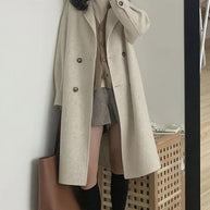 Elegante und lässige Winterkleid