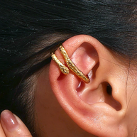 WW | Chunky Ear Cuff Gold Für Edgy Stil Upgrade