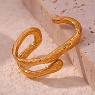 WW | Chunky Ear Cuff Gold Für Edgy Stil Upgrade