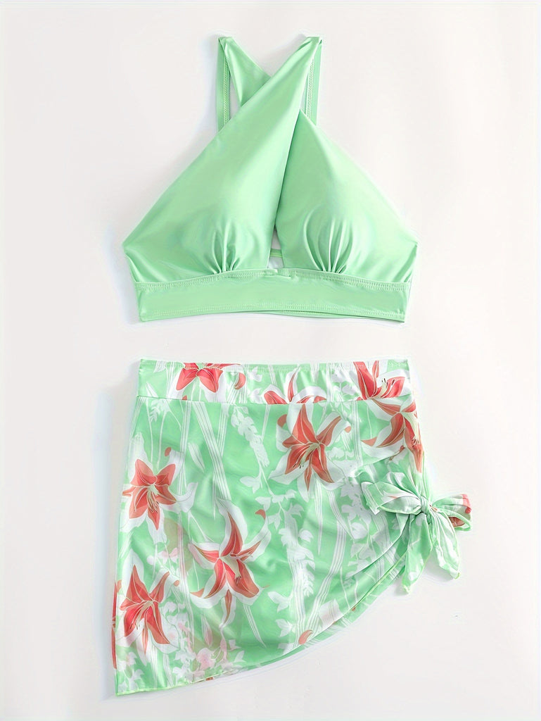 Damen Schwimmbikini mit stylischem Cut-out und passendem Pareo WW
