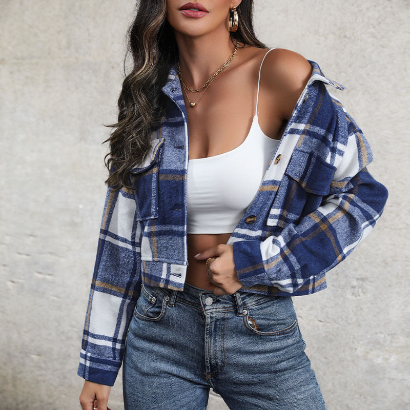 Damen cropped Karo-Jacke mit praktischen Taschen und modischen Details W&W Mode