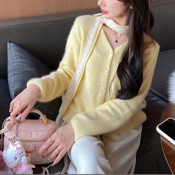 Damen Strickjacke mit dekorativen Spitzen-Details WW