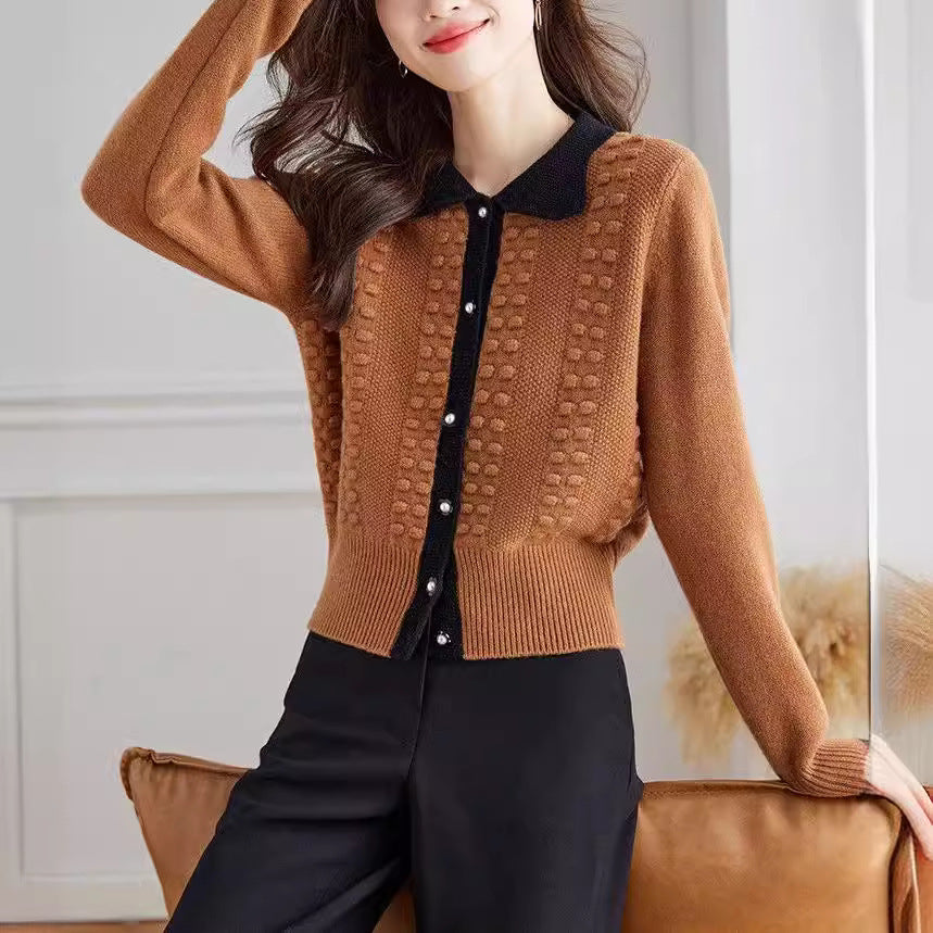 Damen Strickjacke mit elegantem Kragen und Knopfdetail WW