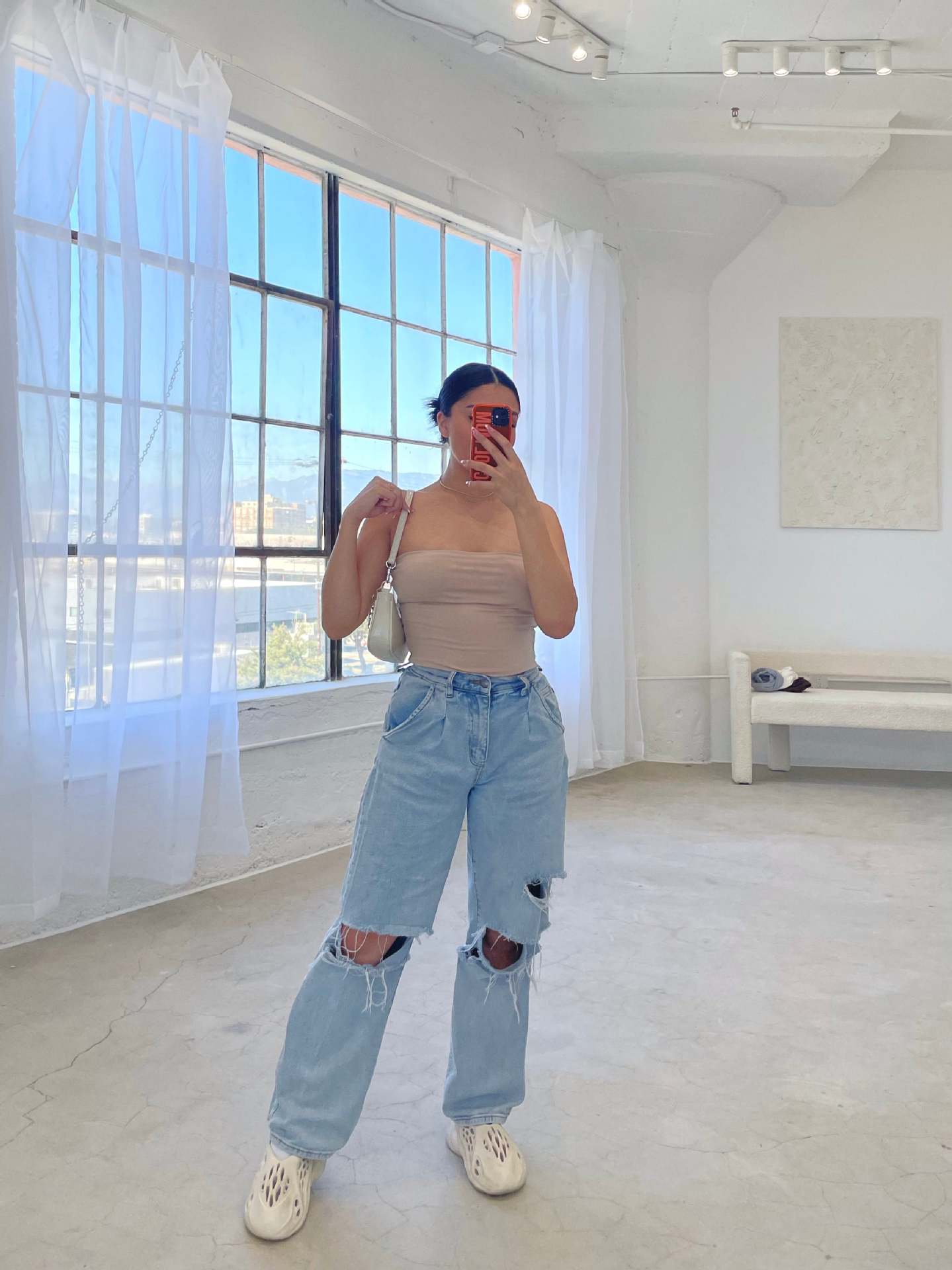 Damen Destroyed Jeans im modernen Weitchnitt mit lässiger Eleganz WW