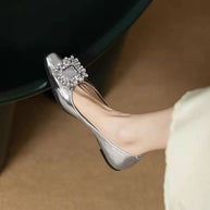 Damen Ballerina Flats mit spitzem Zehenbereich und dekorativem Strassschnalle WW