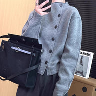 Damen Strickjacke mit Knopfdetails und breiten Rippärmeln WW