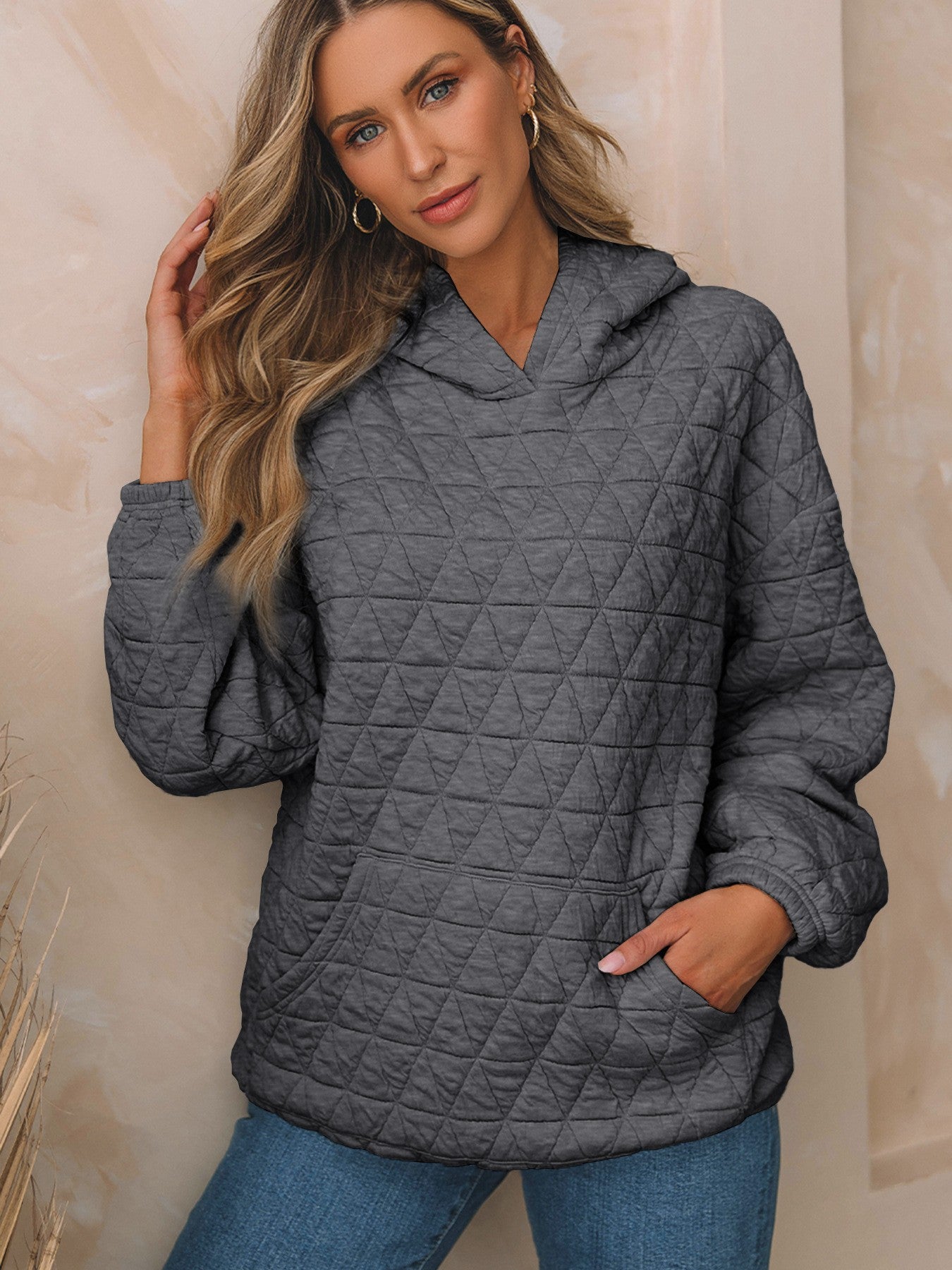 Damen Stepppullover mit gemütlicher Kapuze und praktischen Taschen WW