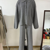 Damen Strickanzug mit modernem Kragen und lockerer Passform WW