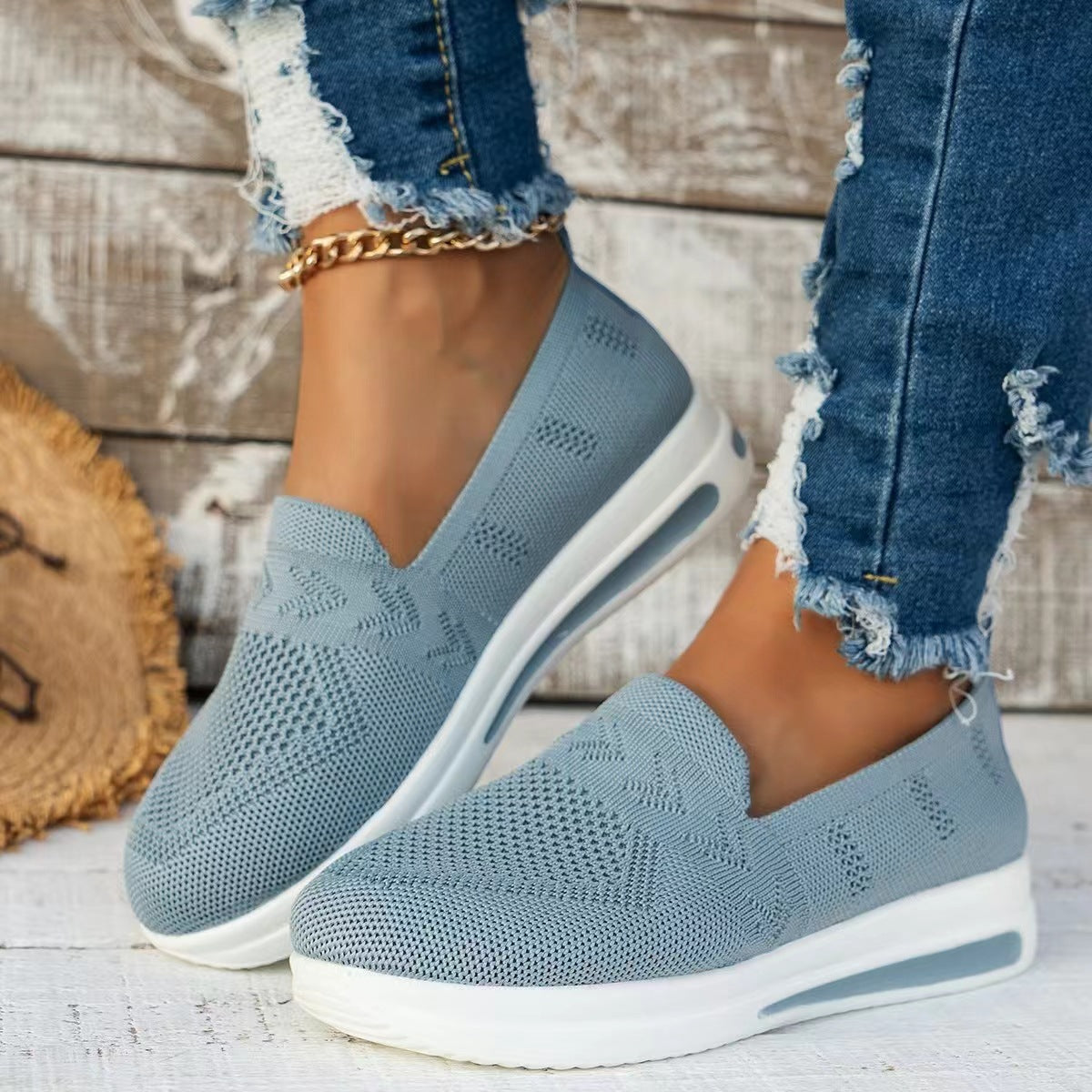 Damen Slip-On Freizeitsneaker mit atmungsaktivem Strickoberteil und rutschfester Sohle WW