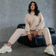 Damen sportliches Sweatset mit lockerem Schnitt WW