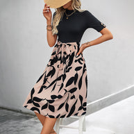 Damen Midi-Kleid mit elegantem floralem Schnitt und Taillengürtel WW