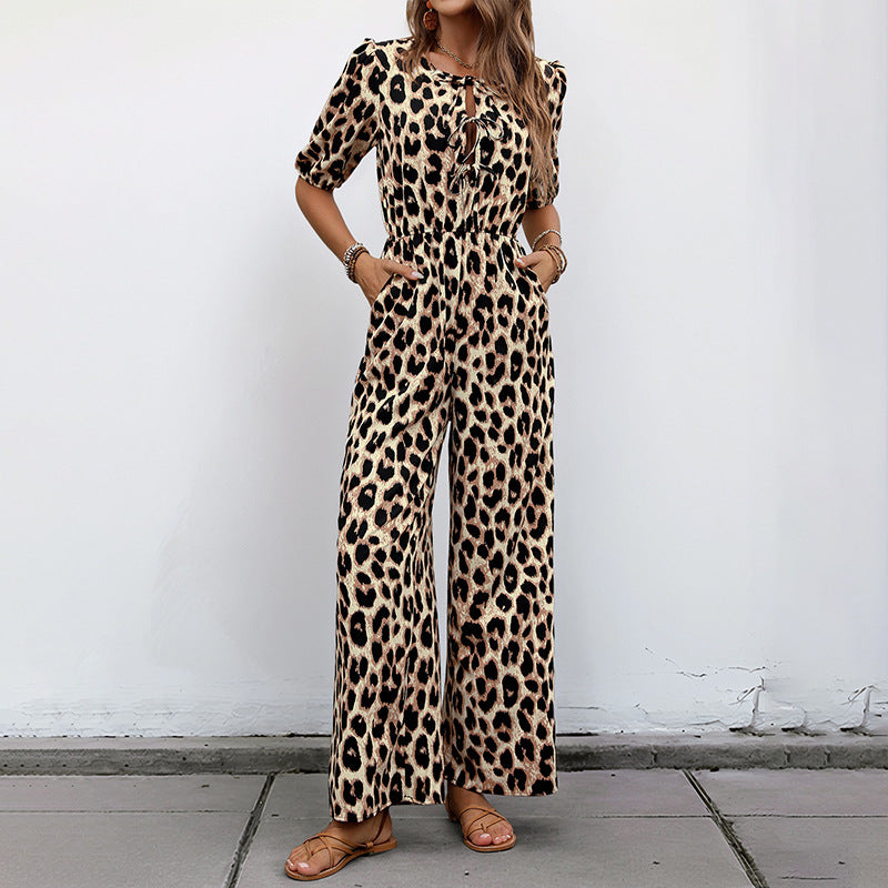 Damen lässiger Jumpsuit mit Leo-Muster und schulterfreien Puffärmeln WW