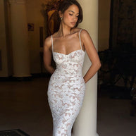 Damen Spitzen-Maxi-Kleid mit figurbetonter Silhouette und feinen Details WW