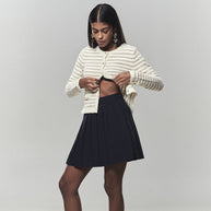 Damen Strickjacke mit eleganten Knopfdétails und lässigem Schnitt WW