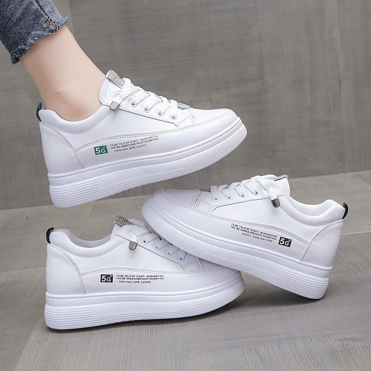 Damen Sportliche Sneakers mit rutschfester Sohle und modernem Design W&W