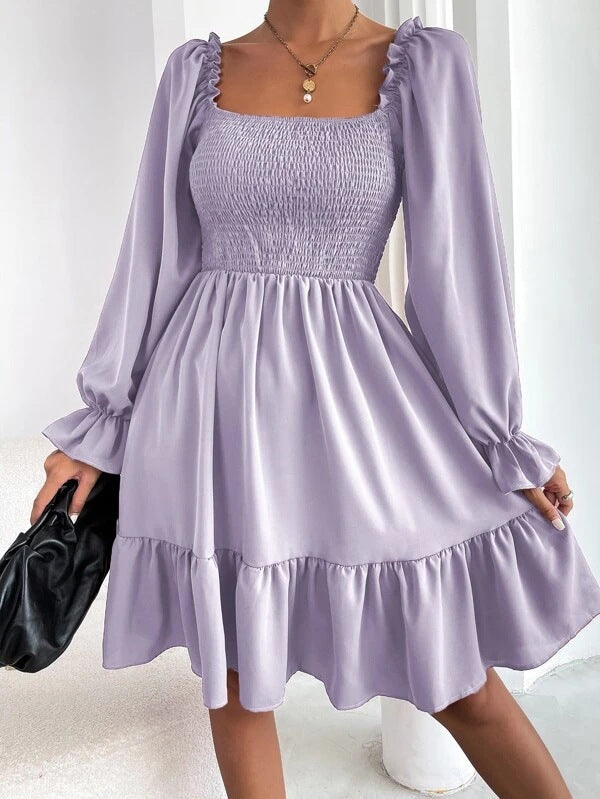 Damen eingearbeitetes Minikleid mit voluminösen Rüschenärmeln und Square-Neck W&W Mode