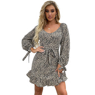 Damen Minikleid mit Rüschensaum und taillierbarem Bindegürtel WW
