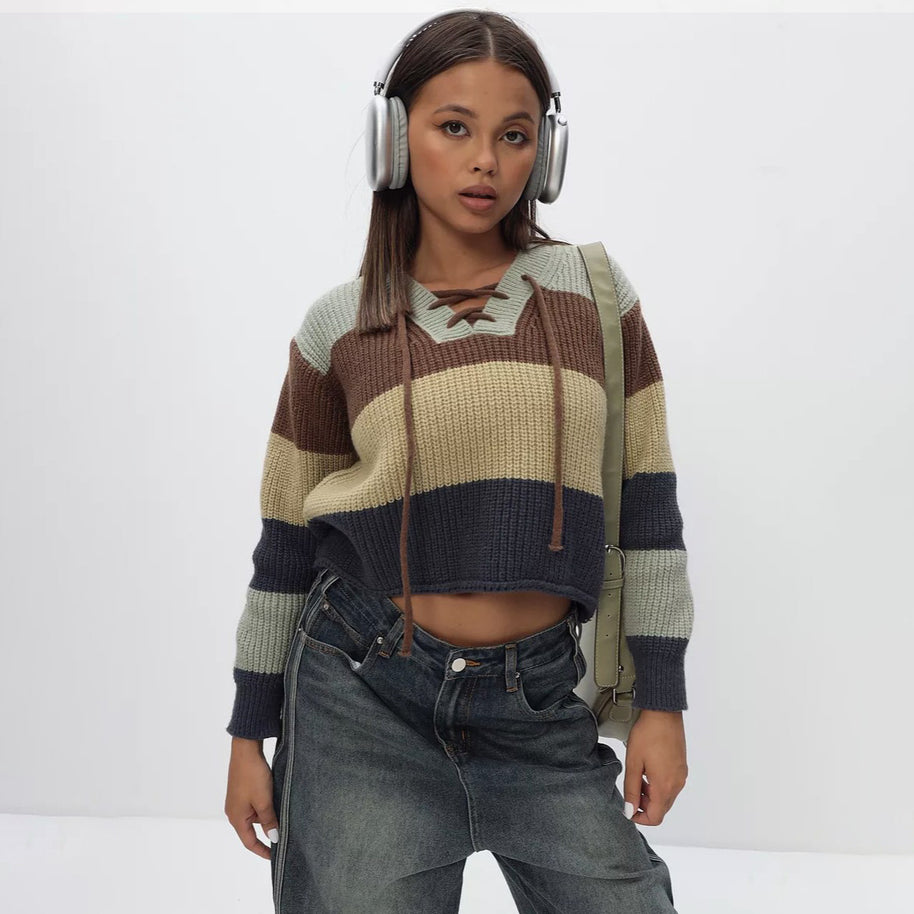 Damen Strickpullover mit lässigem V-Ausschnitt und dekorativem Schnürdetail WW